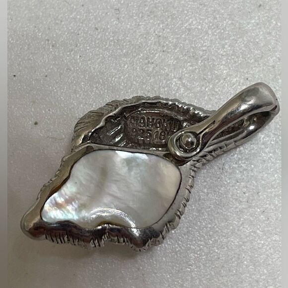 Na Hoku Sterling Silver Sea Shell Pendant with 18K Gold Trim & Mother of Pearl - Picture 4 of 10